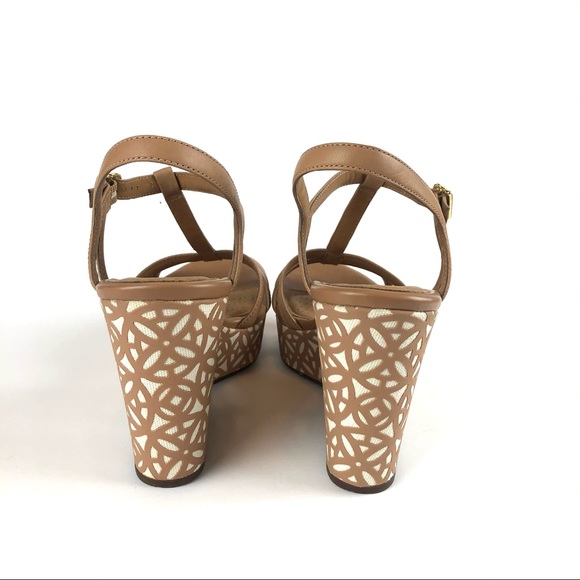 Clarks Amelia Avery Tan Beige Platform Wedge Sandal 9 - Picture 7 of 8